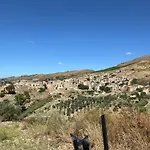 Palace לינה וארוחת בוקר