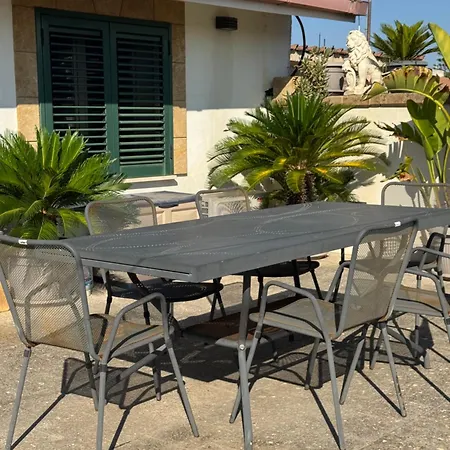 Bed & Breakfast Palace Salaparuta